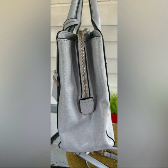 Gray Faux Leather Tote Handbag With Dual Handles & Gold Zipper Closure - Picture 5 of 12